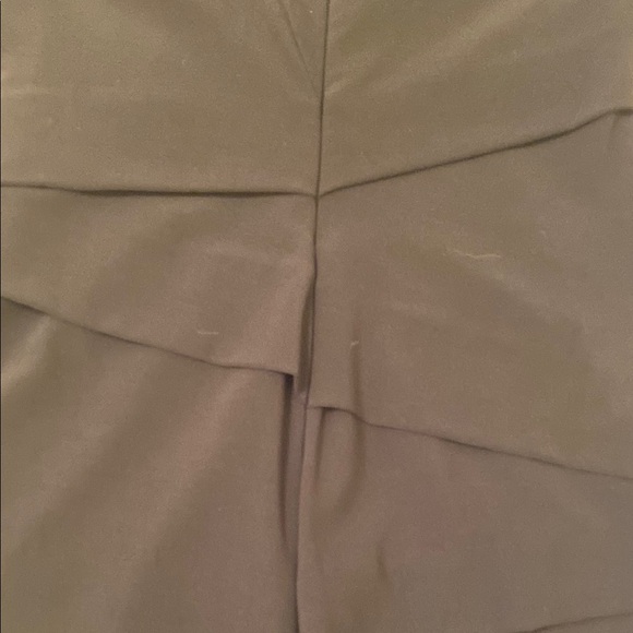 Elegant Black Sleeveless Dress - Picture 8 of 16